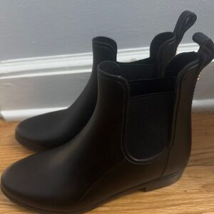 Brad new women’s Sam Edelman short rain boots